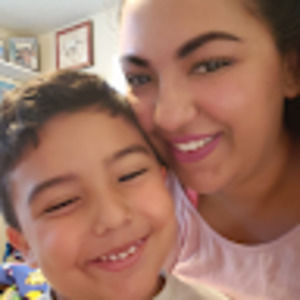 Meet your Posher, Alejandra